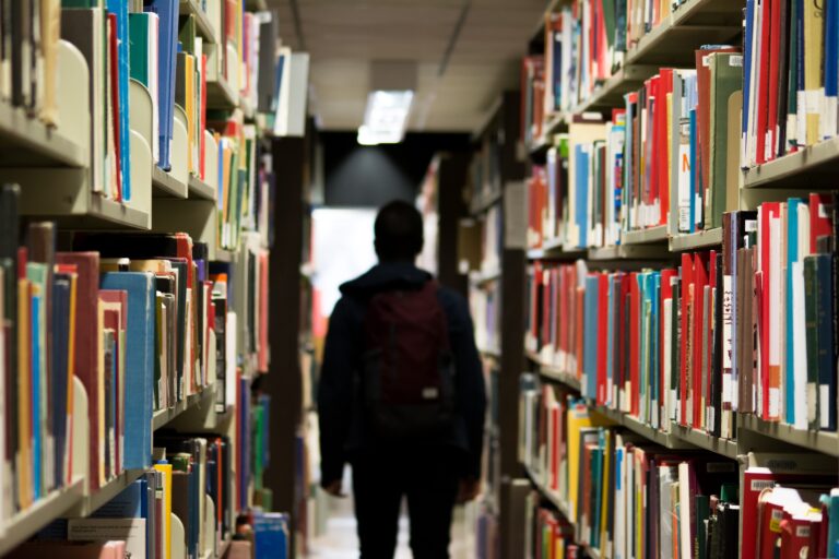 El 83% de los jóvenes ha compatibilizado sus estudios y trabajo