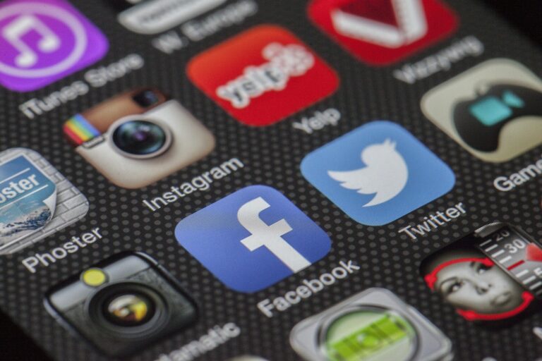 Tres claves para encontrar empleo a través de las Redes Sociales