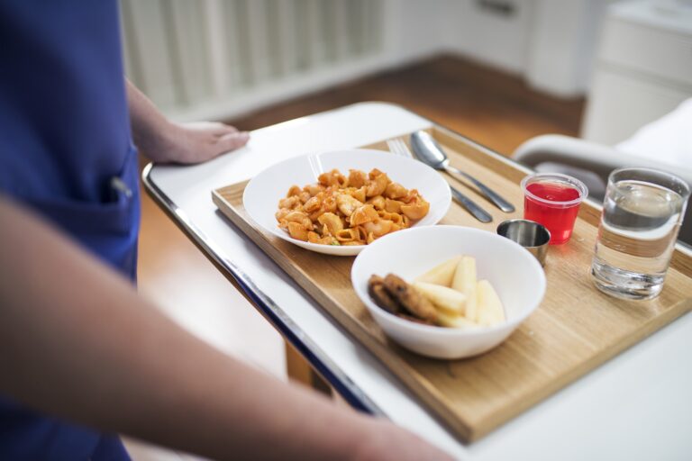 Muchas familias no han recibido las becas de alimentación del verano