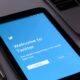 <p style="color:#379ee4">Community Manager : Twitter</p>